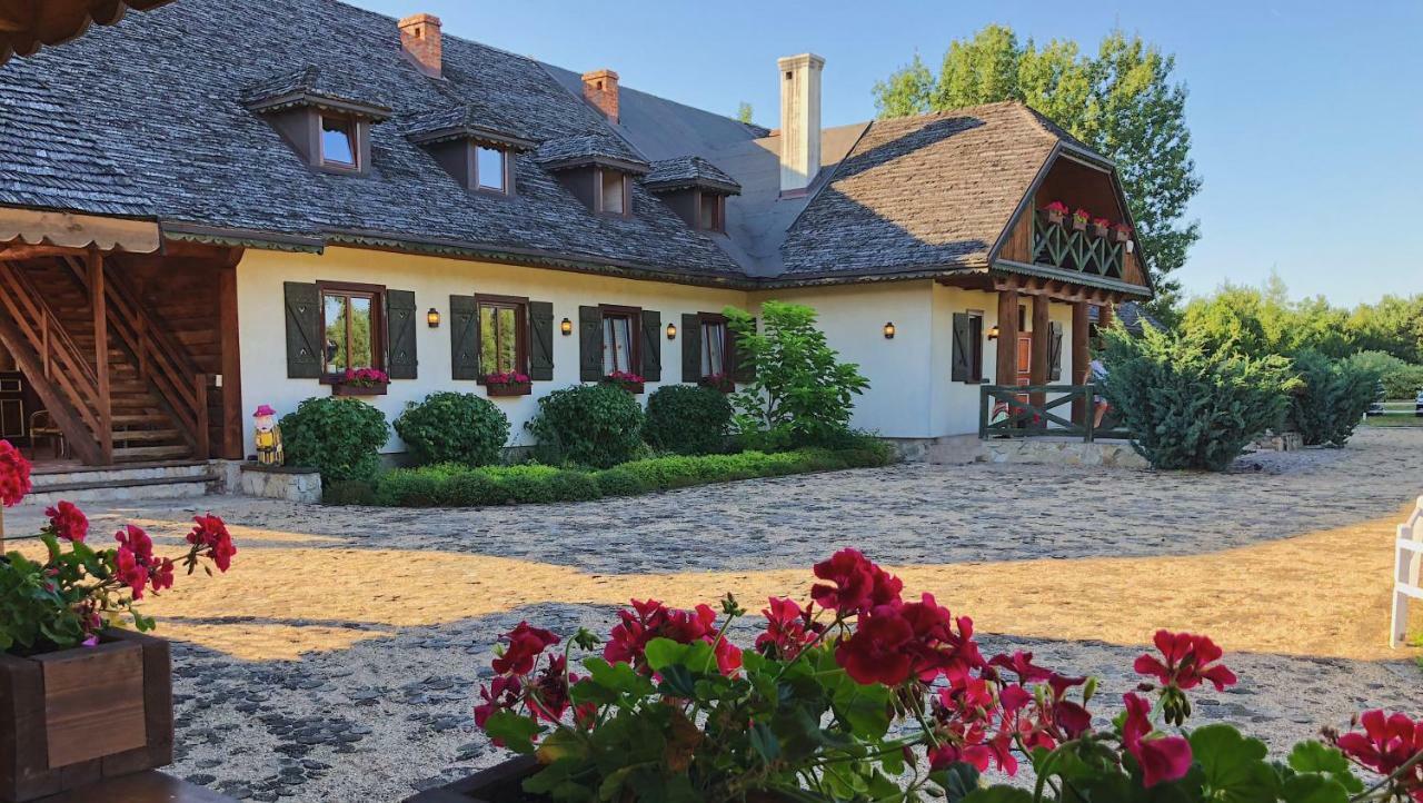 Dworek Pod Wiecha Kaweczyn  Exteriör bild